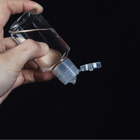 20 Pieces Clear Plastic Flip Top Travel Size Bottles Brand New - Picture 3 of 3